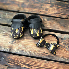 Load image into Gallery viewer, Christmas Deer Moccasins with Hair Bow | 6-9 M ONLY