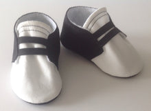 Load image into Gallery viewer, Black &amp; White Baby Shoes with Elastic | Newborn size up to 18 Months