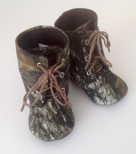 Mossy Camo Baby Boots | Newborn size up to 4T