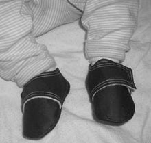 Load image into Gallery viewer, US Marine Corps Baby Shoes with straps  | Newborn size up to 4T