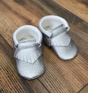 Silver Baby Moccasins | Newborn size up to 24 M