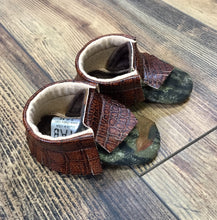 Load image into Gallery viewer, Mossy Oak Camo Baby Moccasins | Newborn size up to 24 M