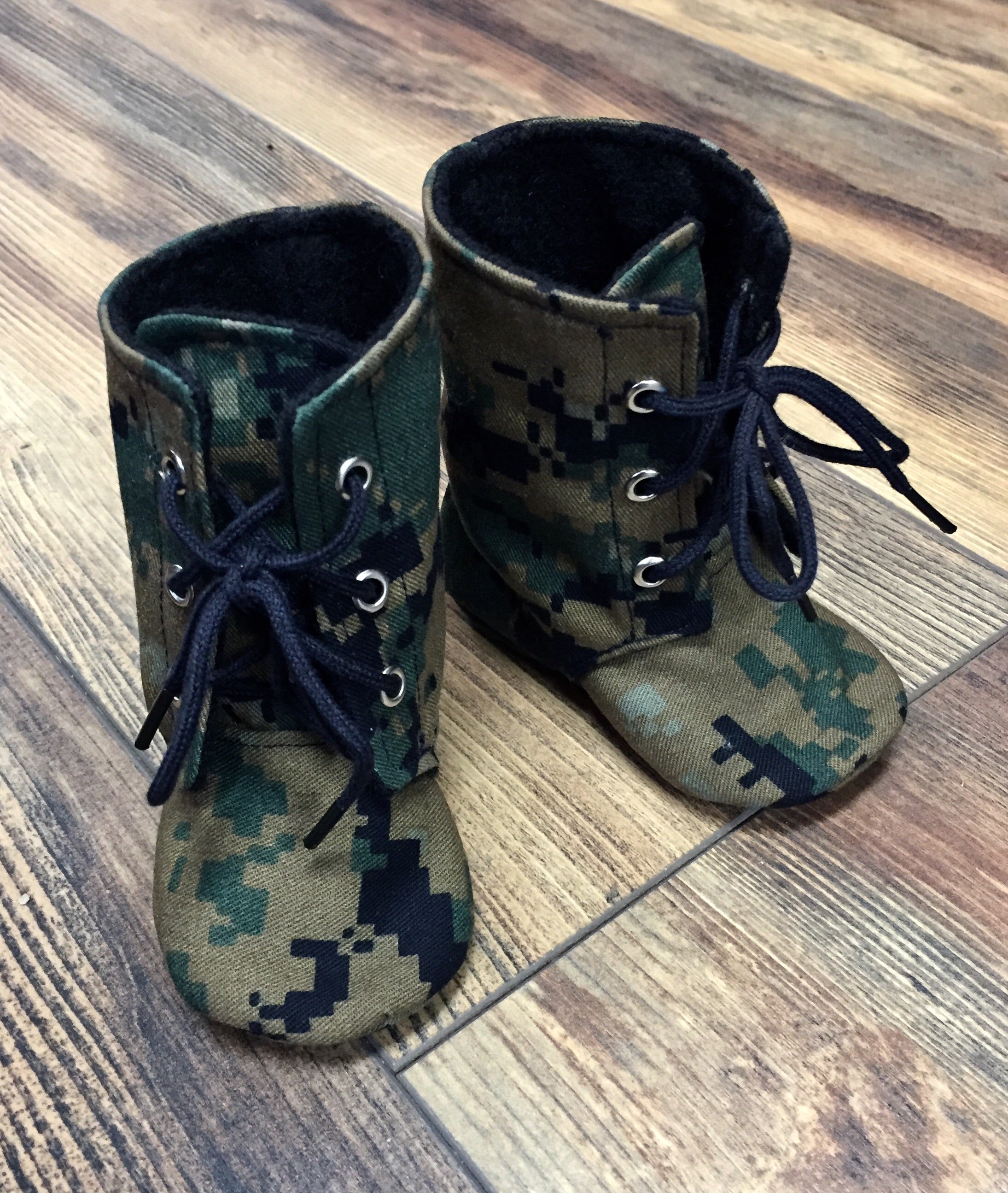 Camo sales baby boots